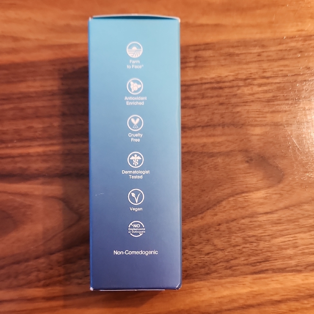 COOLA Blue Refreshing Water Gel Serum - Picture 4 of 4